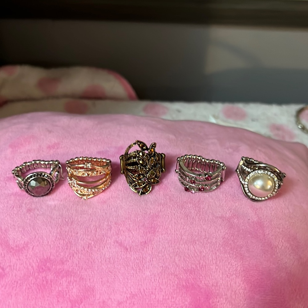 Lot of 5 paparazzi stretchy rings